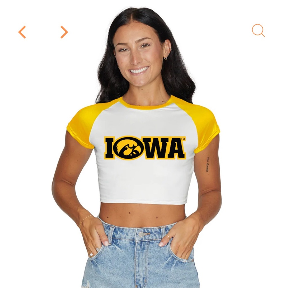 Iowa Hawkeyes Team Tee Women's Yellow and White Crop Top Size Small